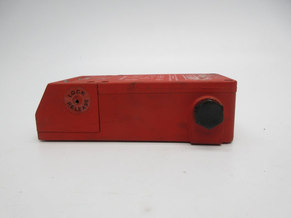 ALLEN BRADLEY 440G-L07196 SER. A 24VAC/DC UNMP