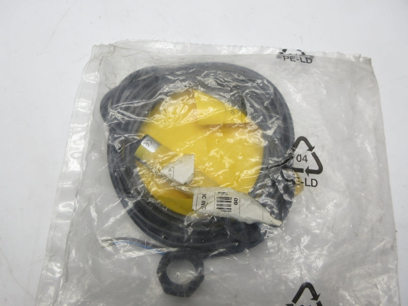 TURCK NI8-S18-AZ3X/S100 13718 20-250VAC NSMP