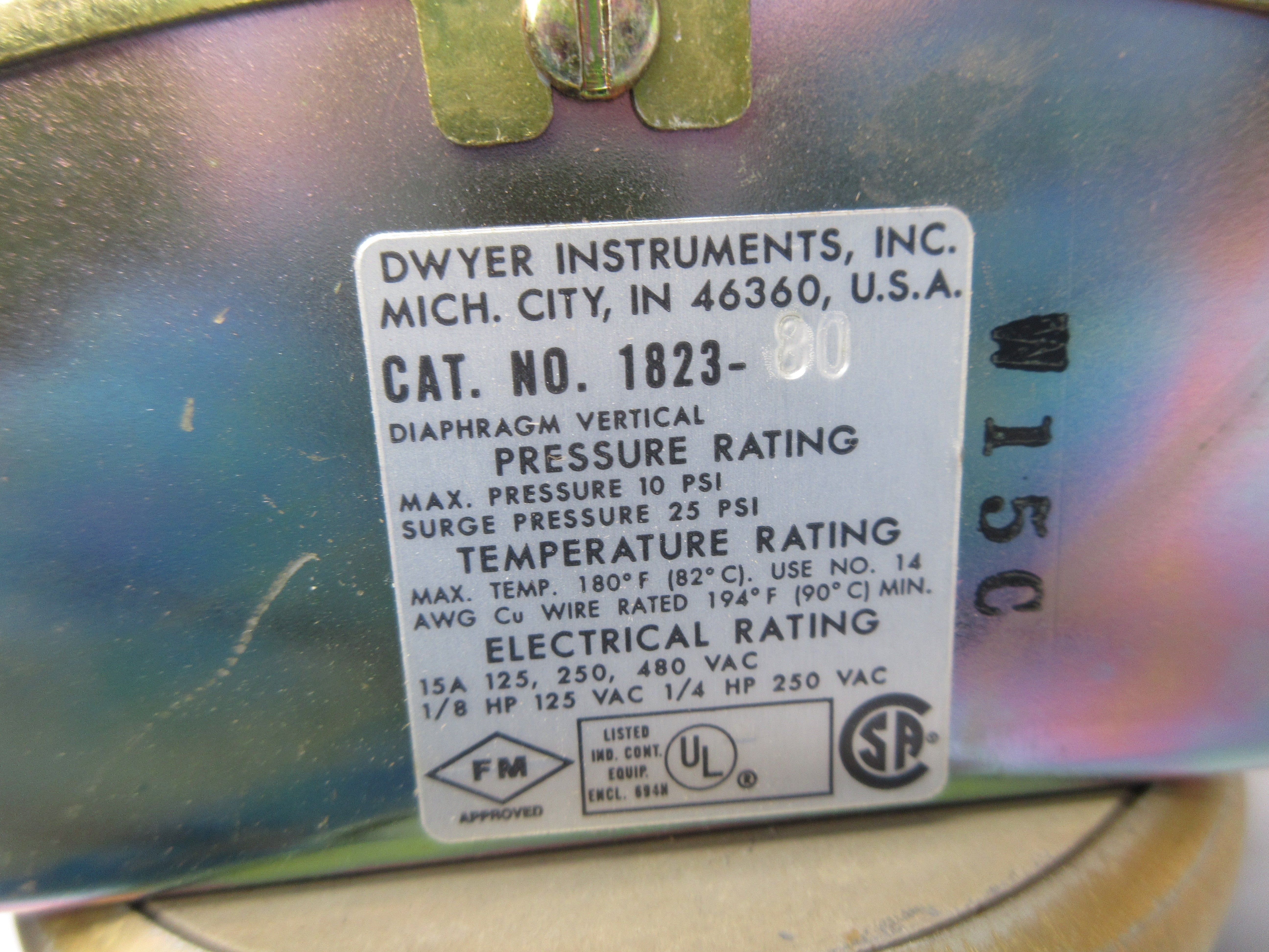 DWYER 1823-80 480VAC 15A 25PSI NSNP