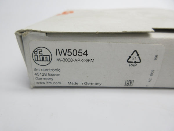 IFM EFECTOR IW-3008-APKG/63 IW5054 10-36VDC NSMP