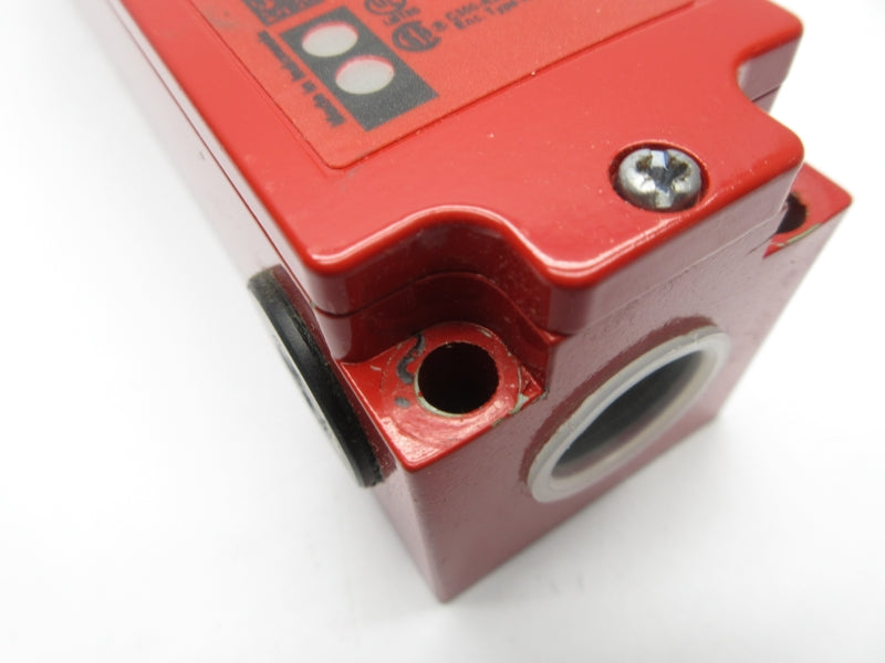 TELEMECANIQUE XCSLF3737312 240VAC 0.75A UNMP