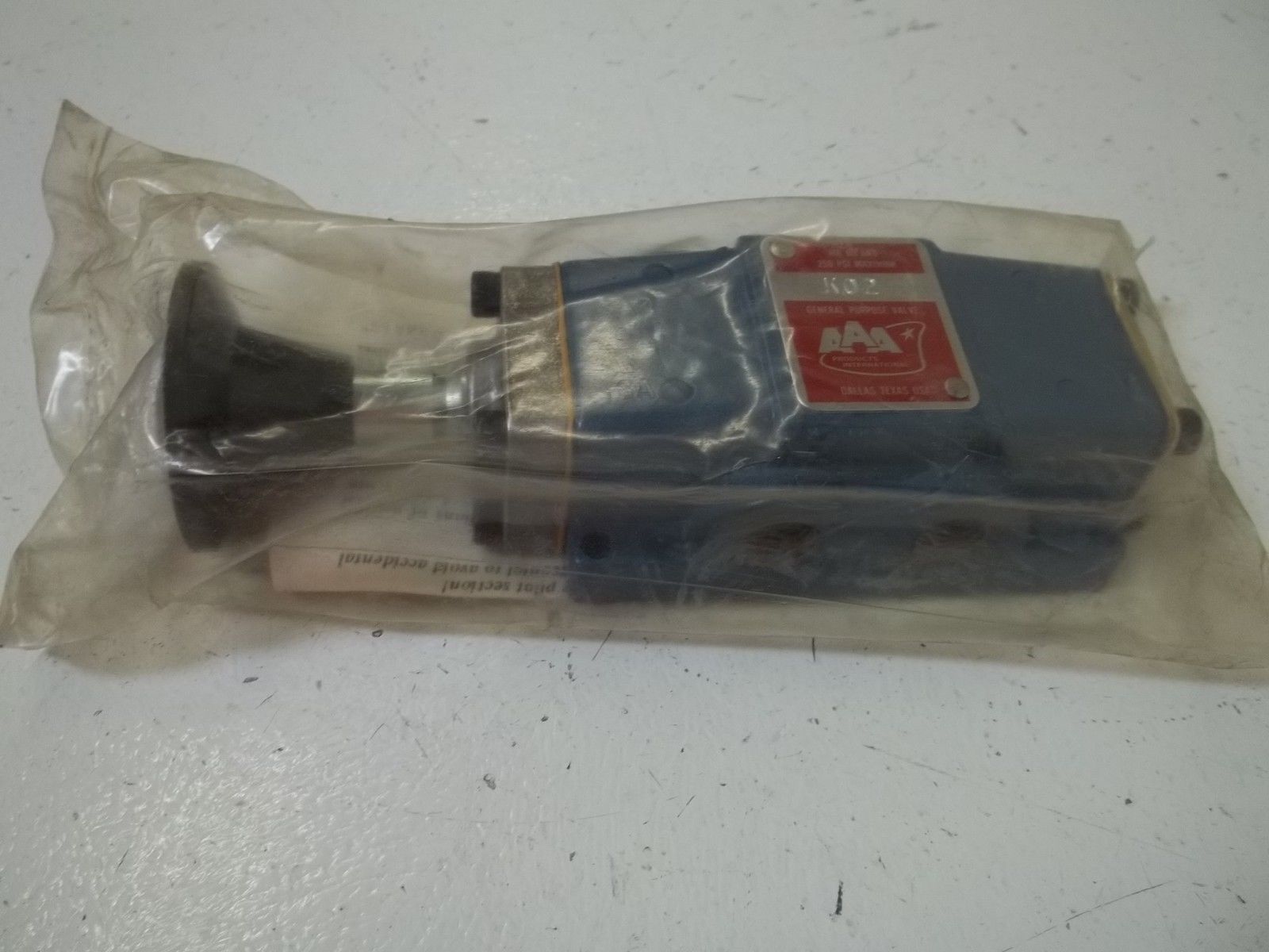 AAA PRODUCTS KO2 PLAM BUTTON 2-POSITION,SPRING PETURNED, 1/4"SIZE NSMP