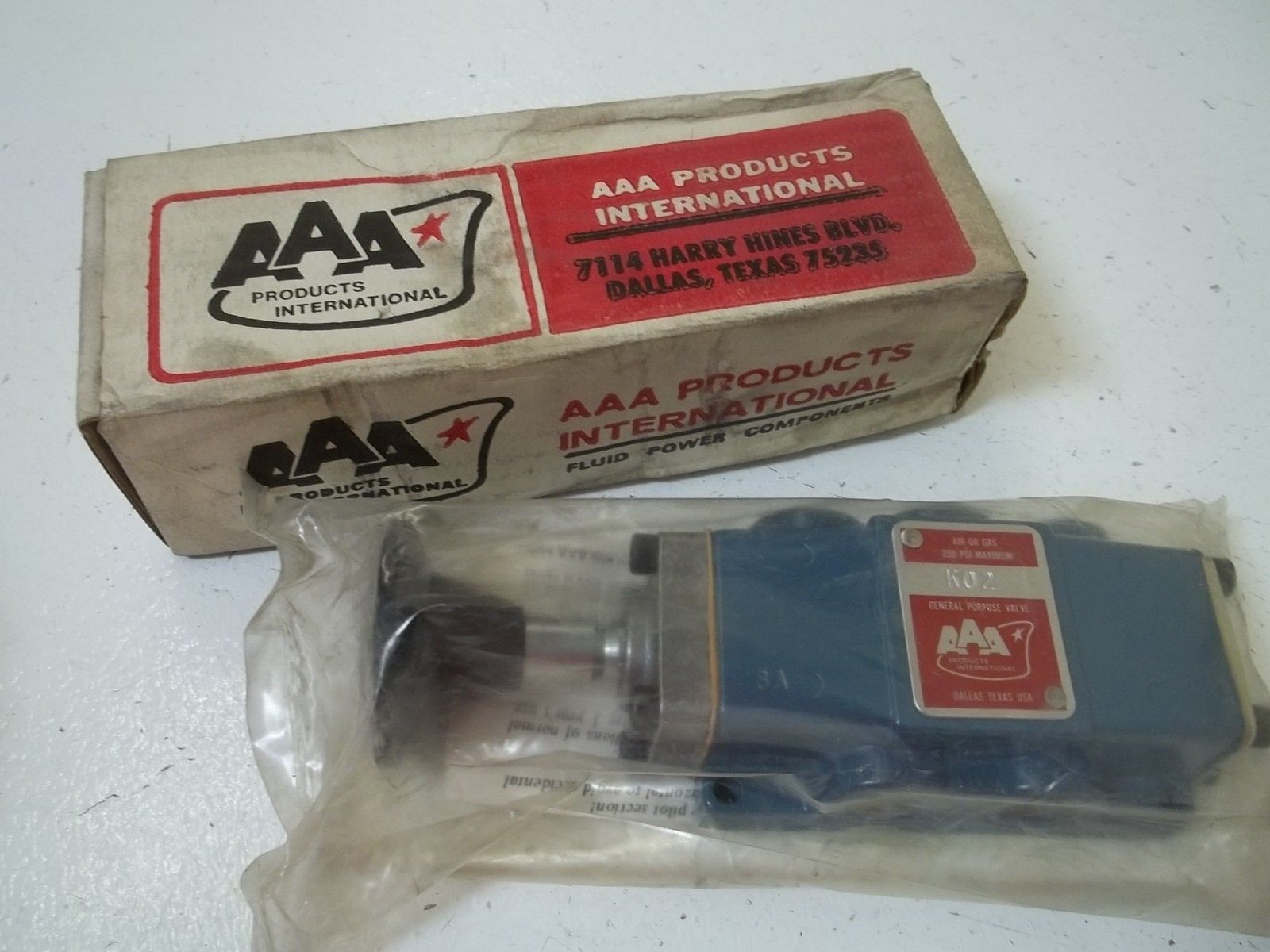 AAA PRODUCTS KO2 PLAM BUTTON 2-POSITION,SPRING PETURNED, 1/4"SIZE NSMP