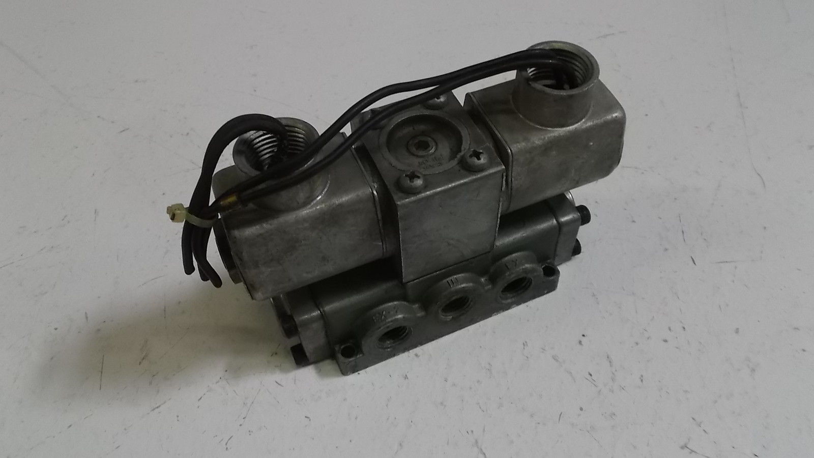AAA PRODUCTS SOLENOID VALVE SS2 UNMP