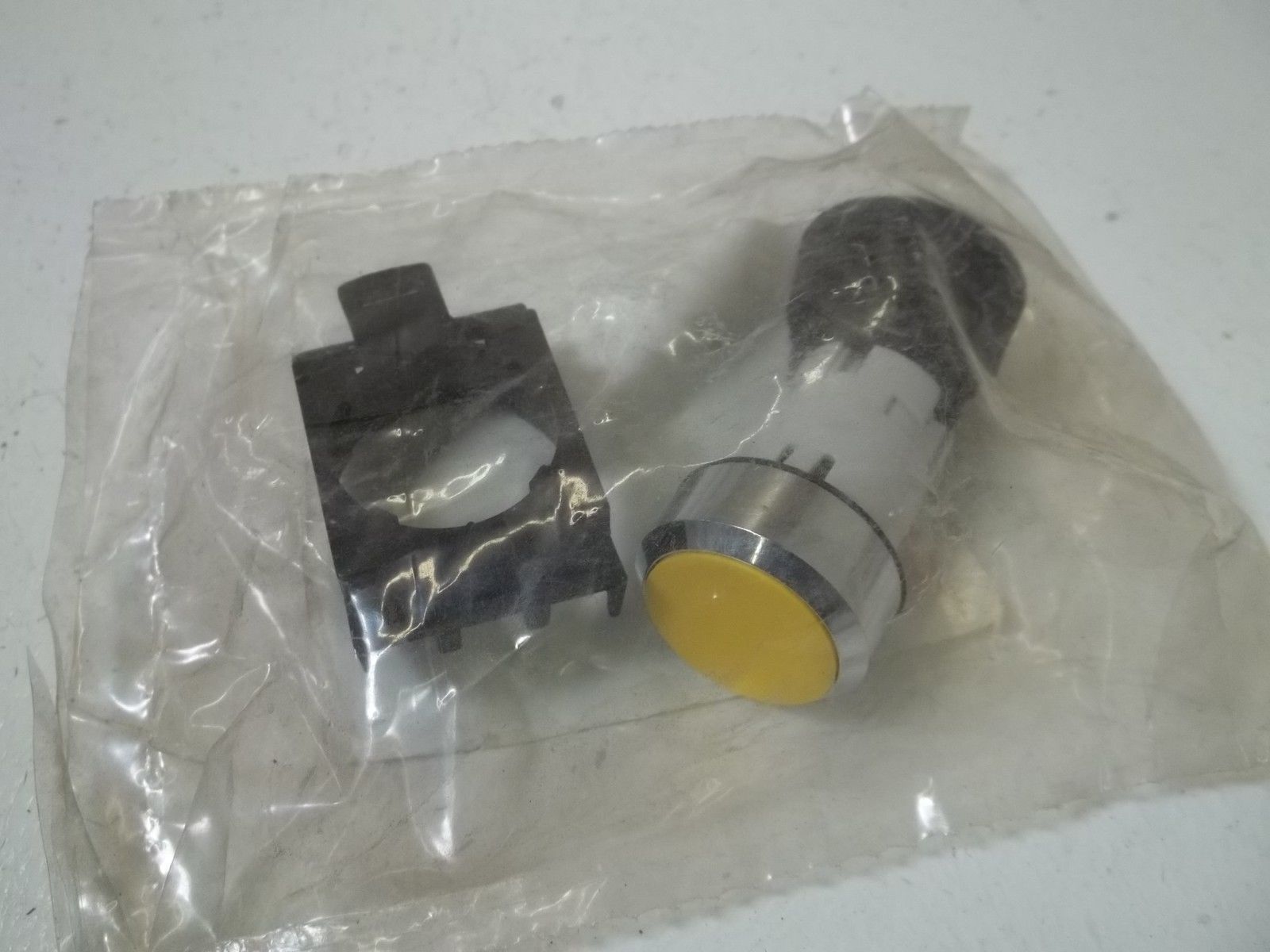 ABB CBK-MPY PUSHBUTTON, YELLOW NSMP