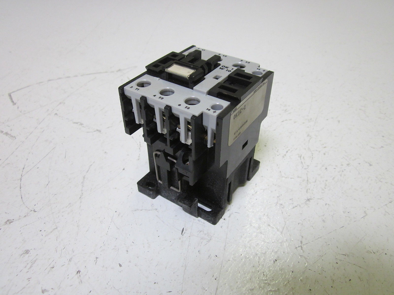 ABB OK1C-1 CONTACTOR 110/120V UNMP