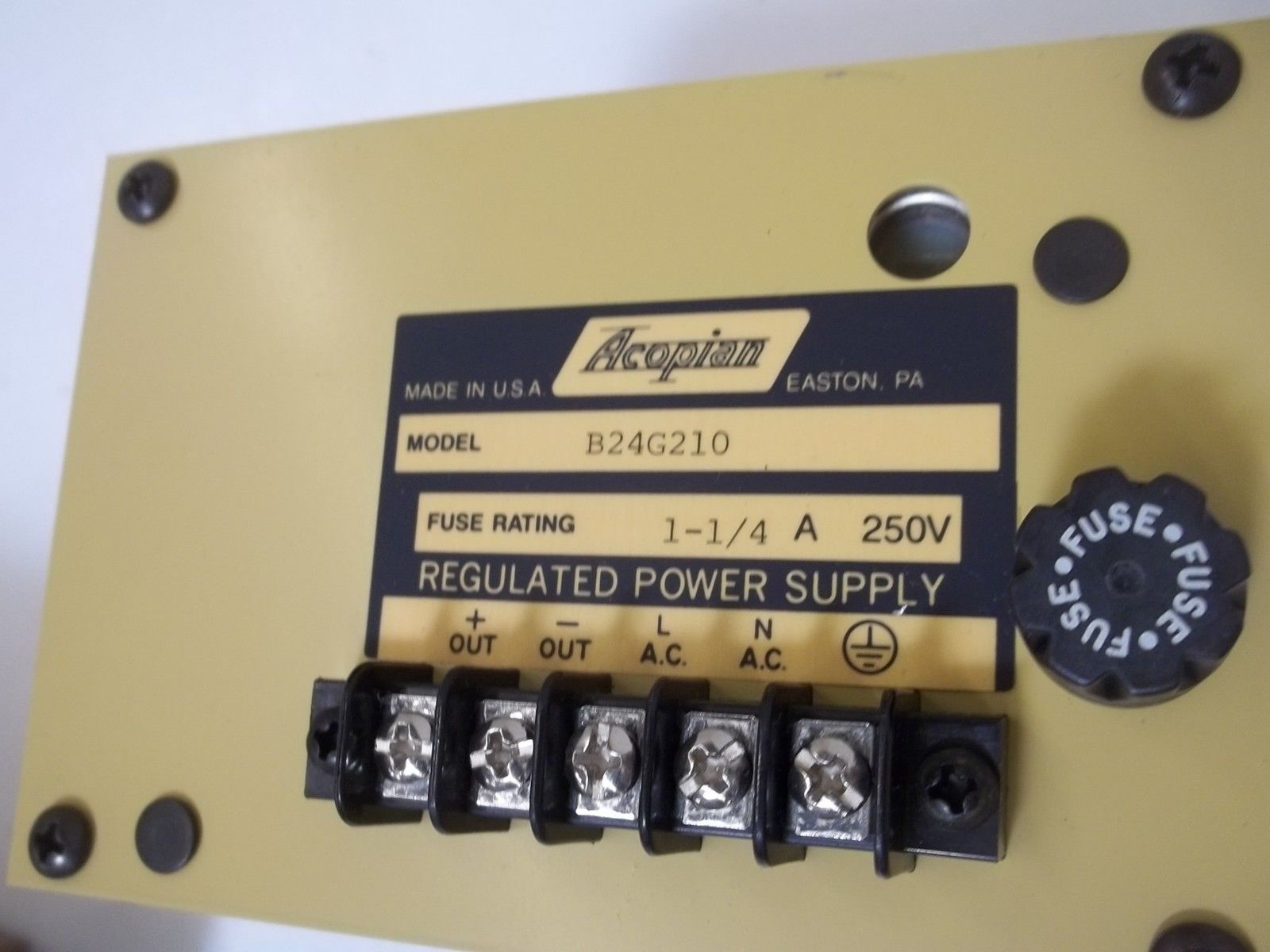 ACOPIAN B24G210 REGULATED POWER SUPPLY NSMP
