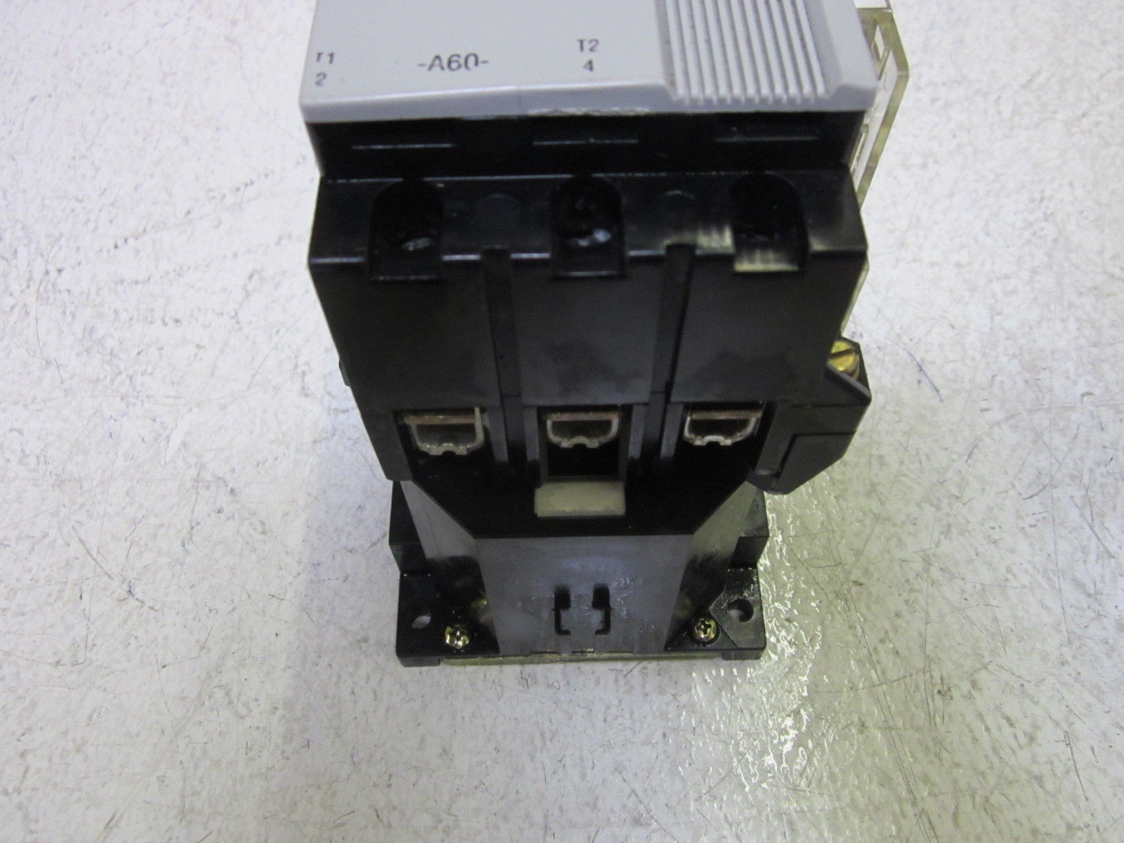 ALLEN BRADLEY 100-A60NZ243 SER. B CONTACTOR 24VDC UNMP