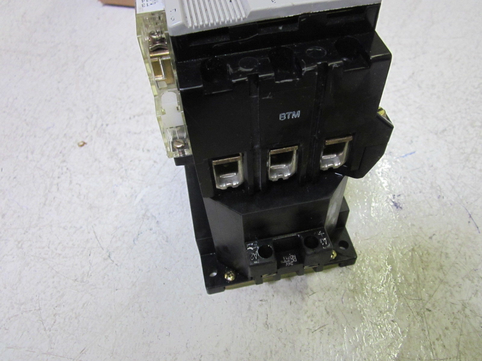 ALLEN BRADLEY 100-A60NZ243 SER. B CONTACTOR 24VDC UNMP