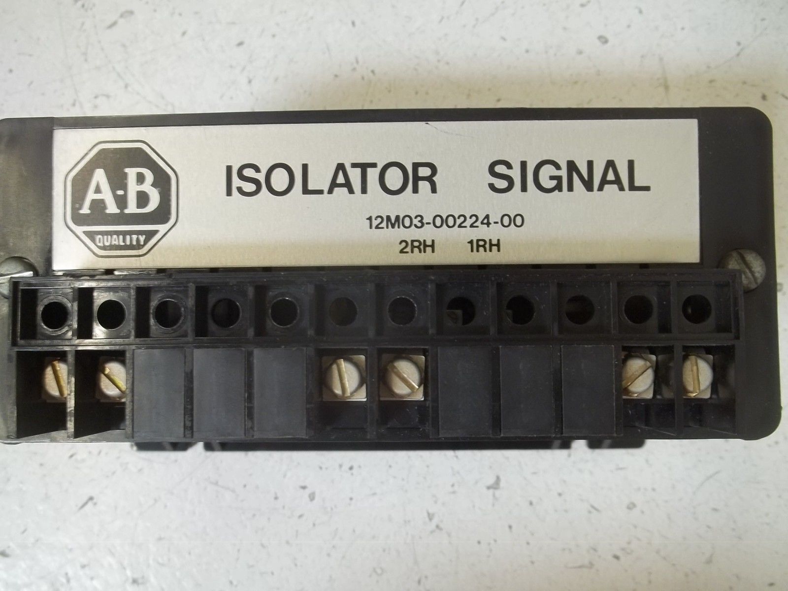 ALLEN BRADLEY 12M03-00224-00 ISOLATOR SIGNAL UNMP