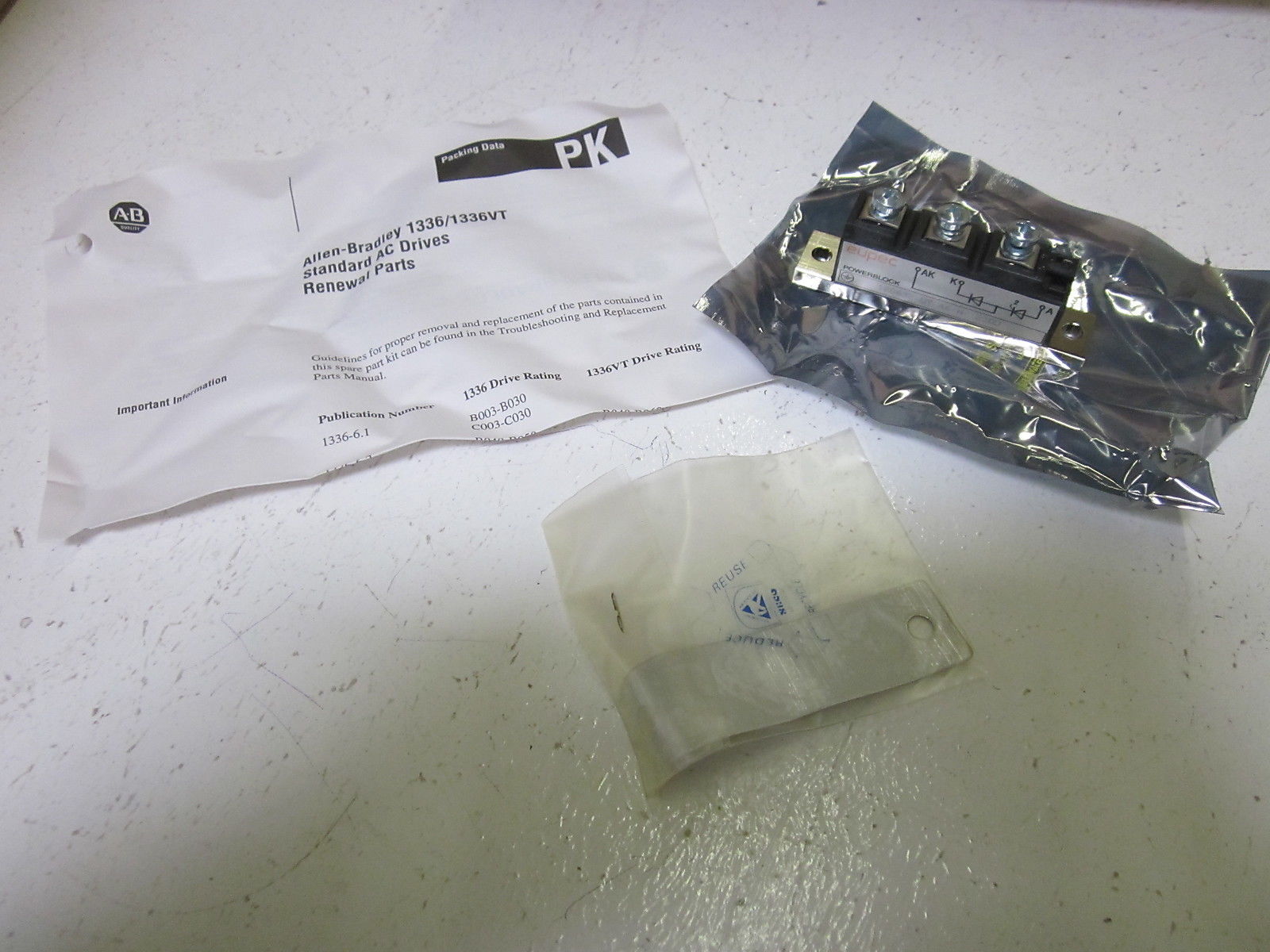 ALLEN BRADLEY 135773 REV.02  PRECHARGE SW KIT NSMP