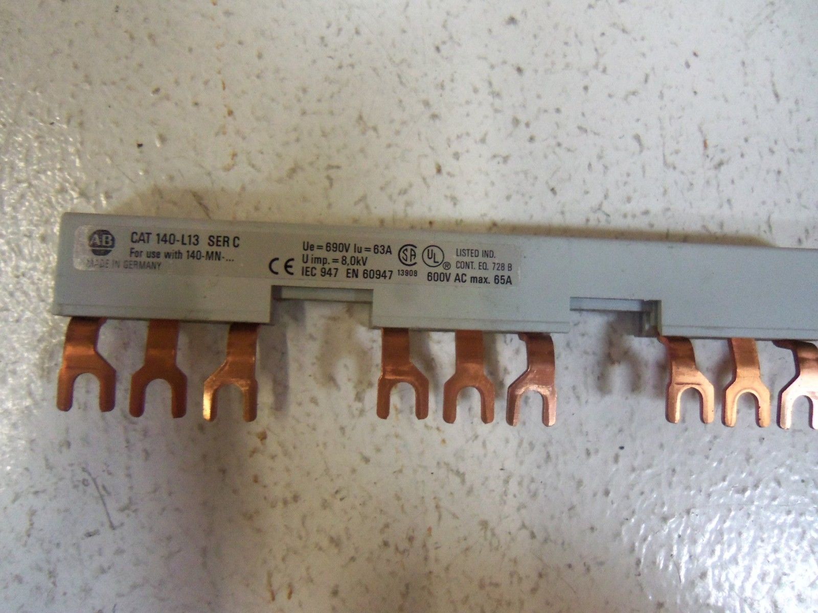 ALLEN BRADLEY 140-L13 SER. C COMMONING LINK UNMP