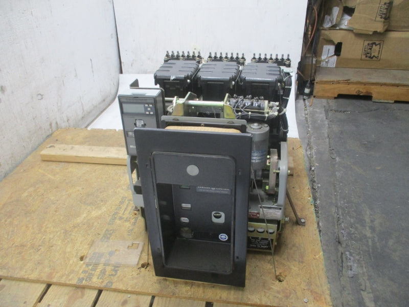 GENERAL ELECTRIC AKRU-10D-30 LSI TRIP UNIT A208LSIG 600VAC 800A NSNP