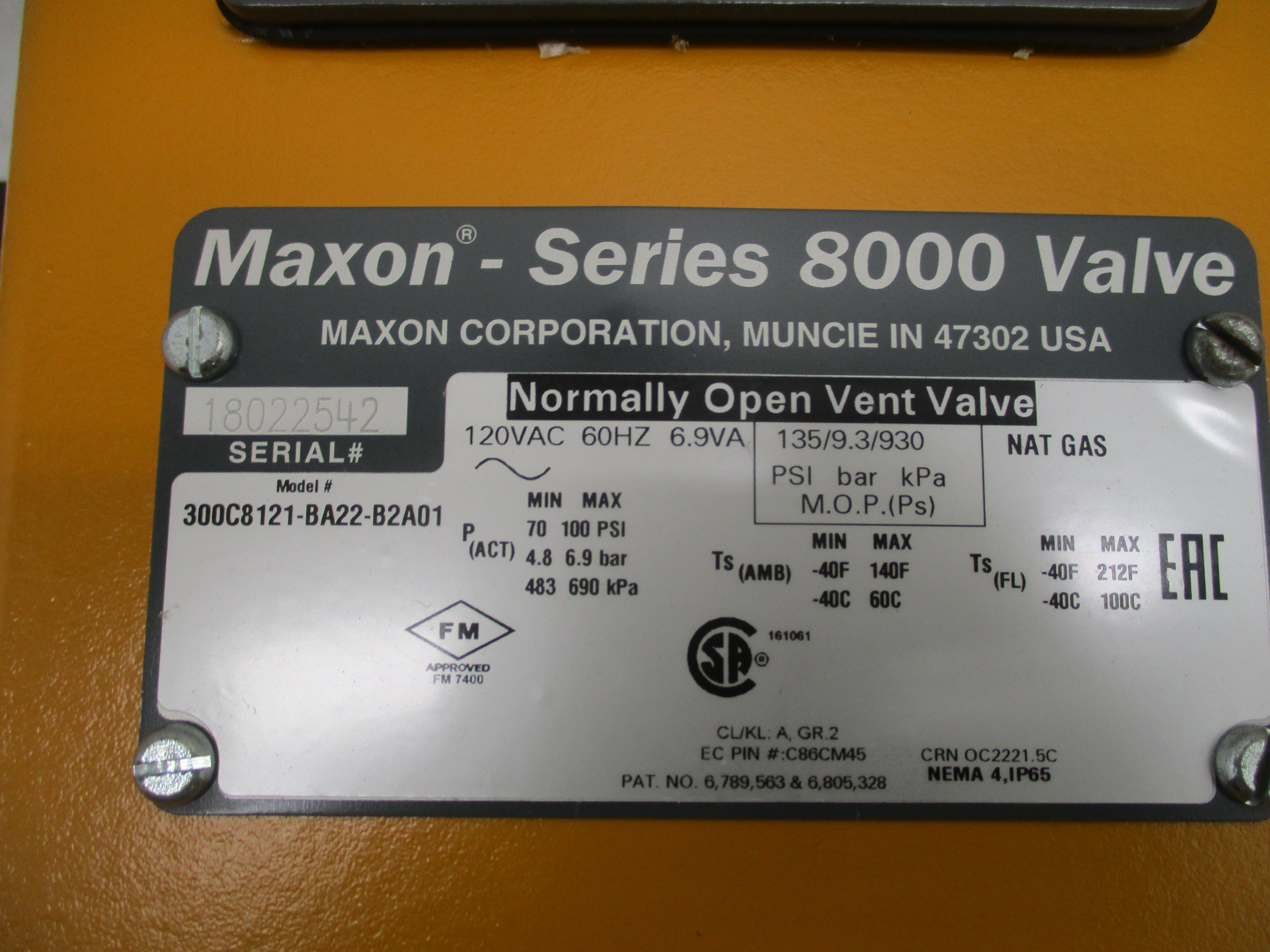 MAXON SERIES 8000 300C8121-BA22-B2A01 SER. 8000 120VAC 70-100PSI NSNP