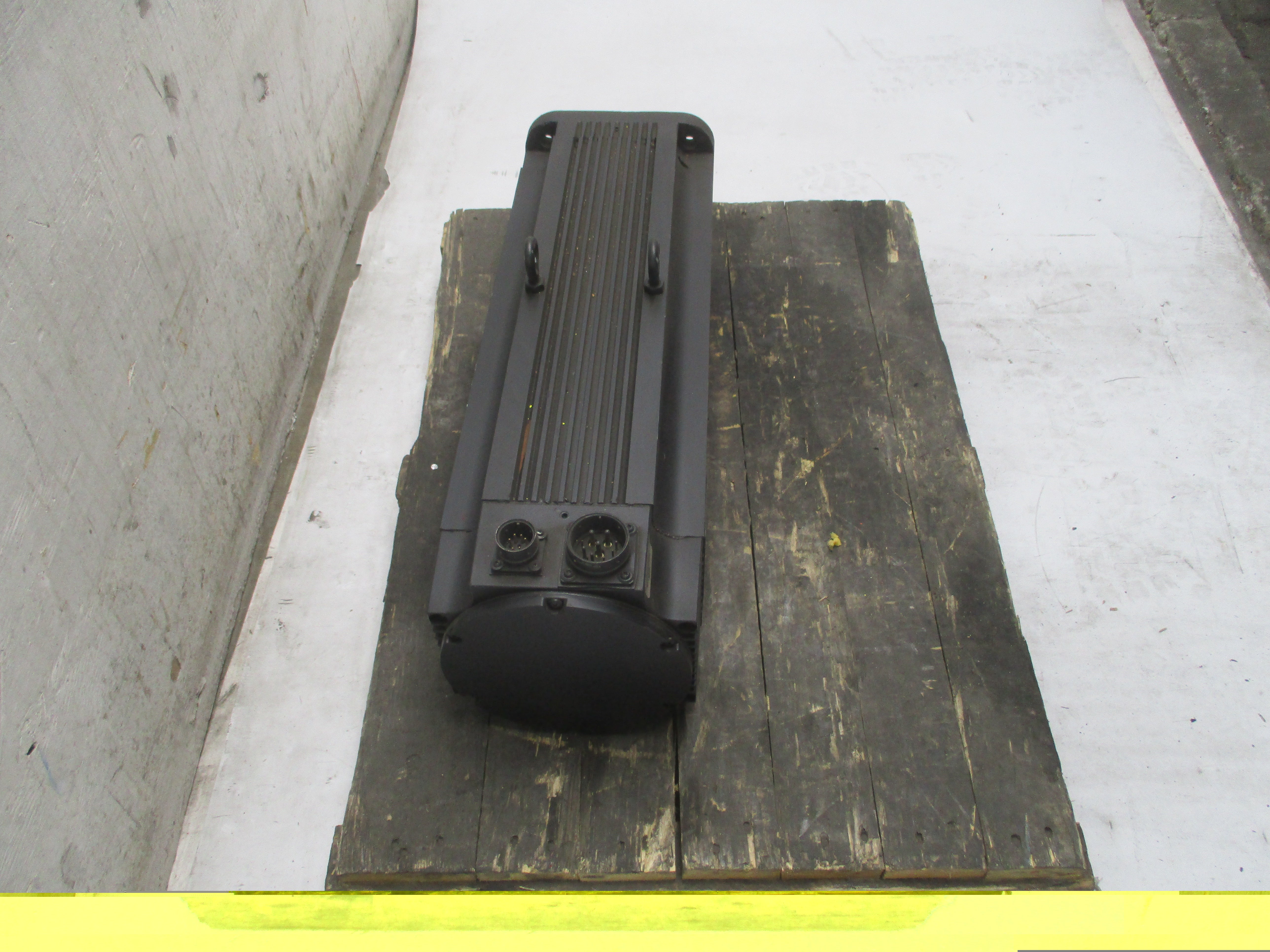 ALLEN BRADLEY 1326AB-B740E-21-K7 SER. C 24VDC 32A NSNP