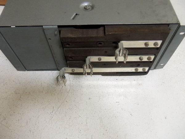ELECTRICAL OUTLET QMB3620 PANEL BOARD SWITCH UNMP