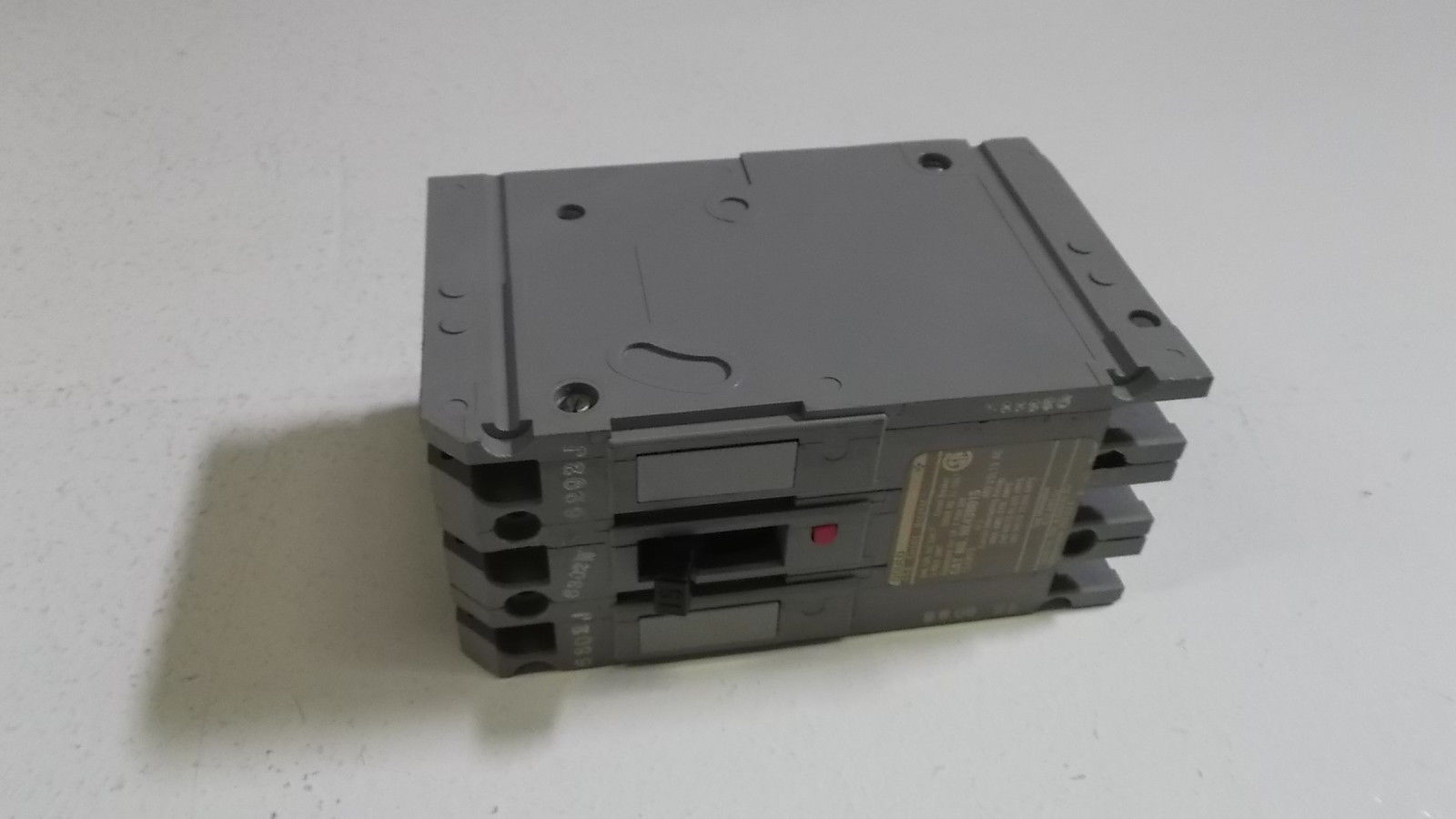 GOULD E43B015 CIRCUIT BREAKER 15A  NSMP