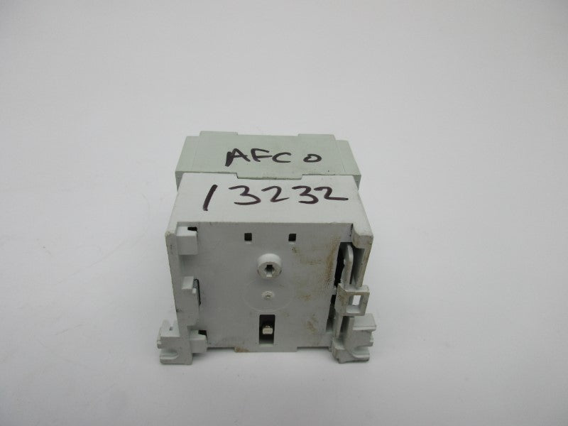 ALLEN BRADLEY 100-M05NZ243 SER. A 24VDC UNMP