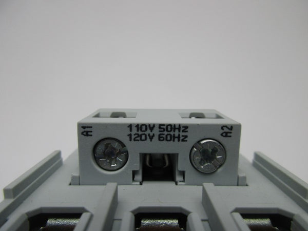 ALLEN BRADLEY 100-C30D00 SER. C 110/120V (BR/WH) NSMP