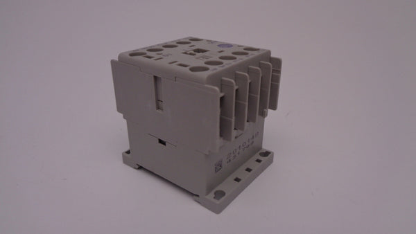 ALLEN BRADLEY 100-K05D10 SER. A 110/120V (WH) NSMP