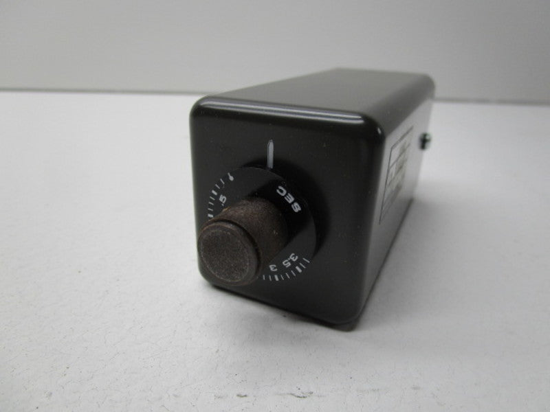 EAGLE SIGNAL C6910A3 TIME DELAY RELAY 120V 50/60HZ  NSMP