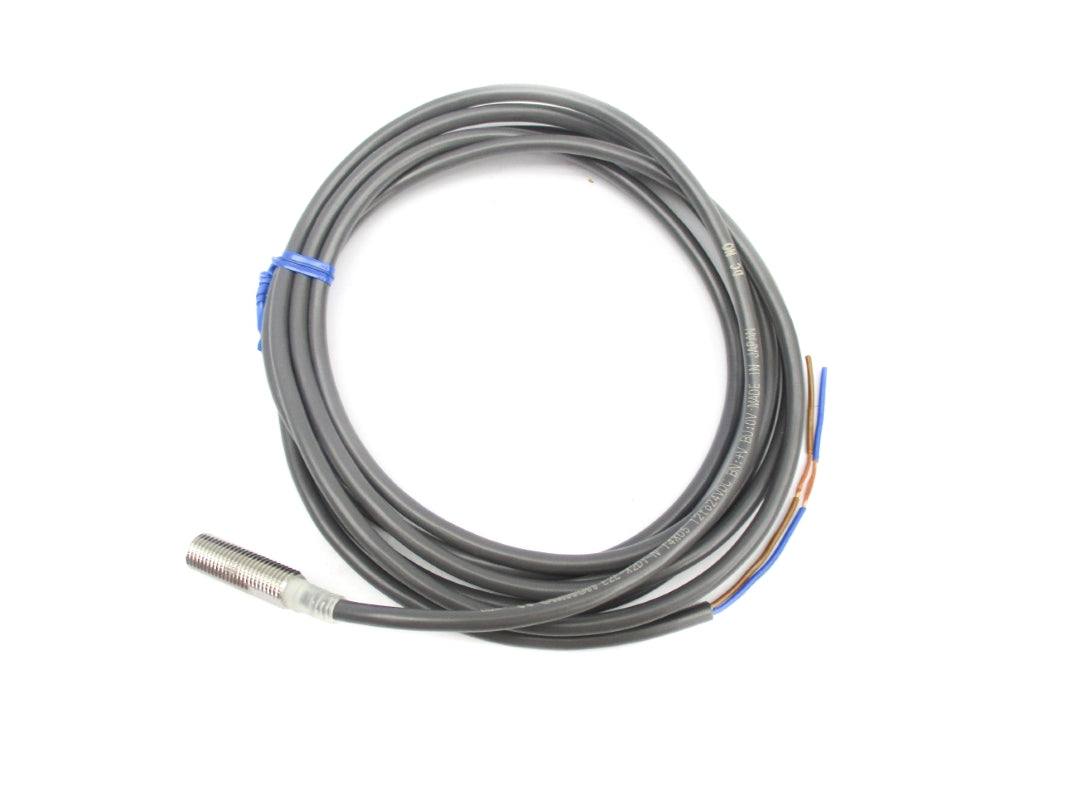 OMRON E2E-X2D1-N 12-24VDC NSNP