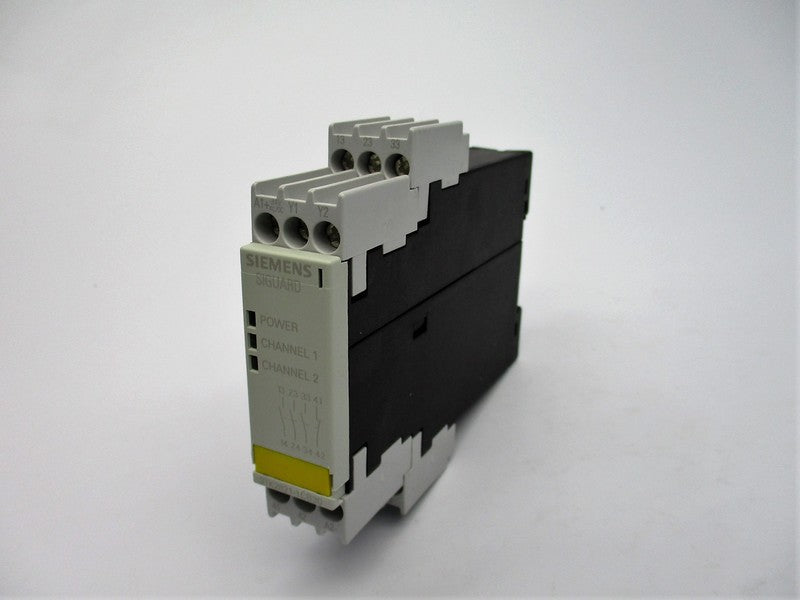 SIEMENS 3TK2821-1CB30 24VAC/DC  6A NSMP
