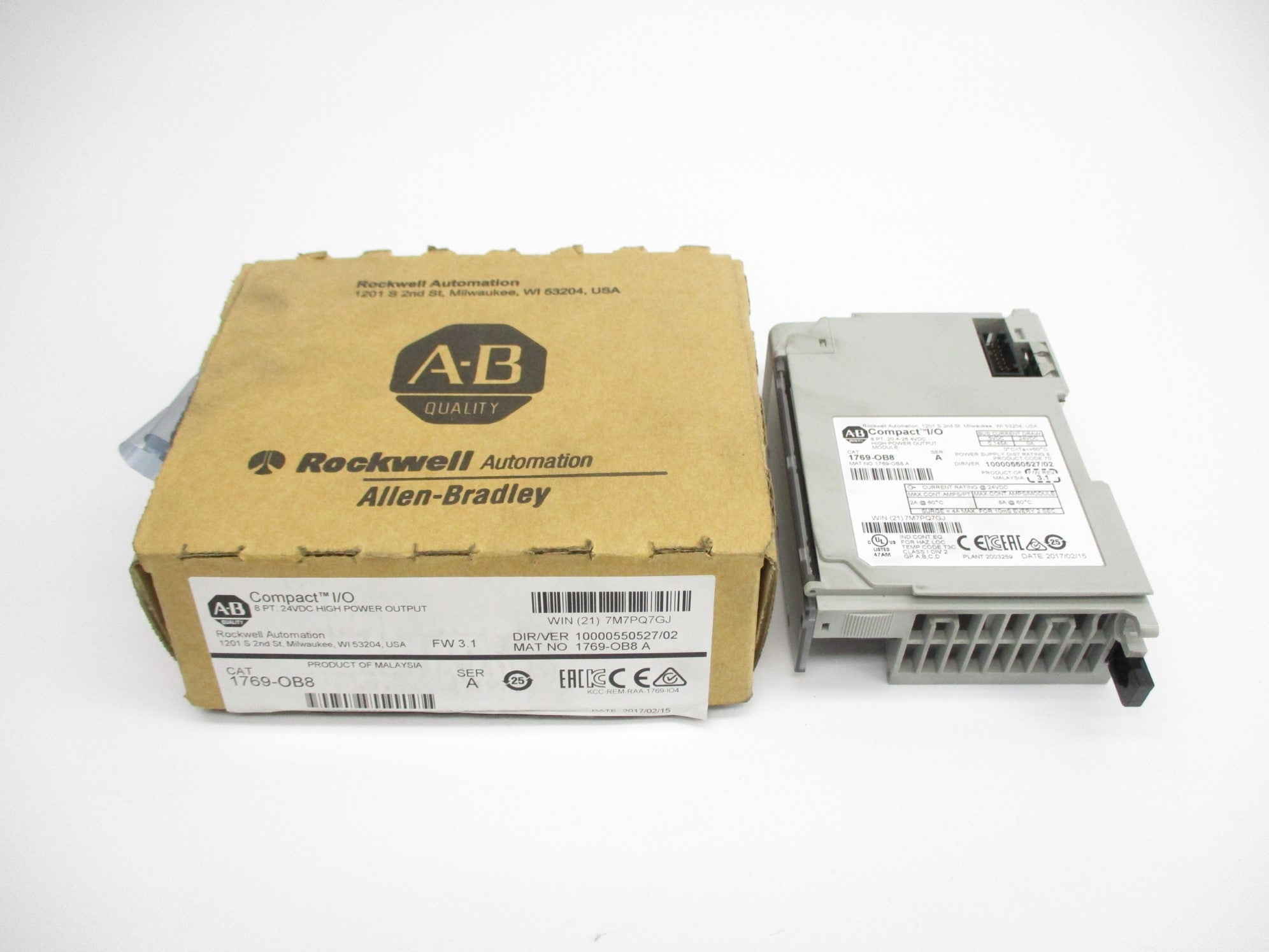 ALLEN BRADLEY 1769-OB8 SER. A F/W 3.1 24VDC NSMP