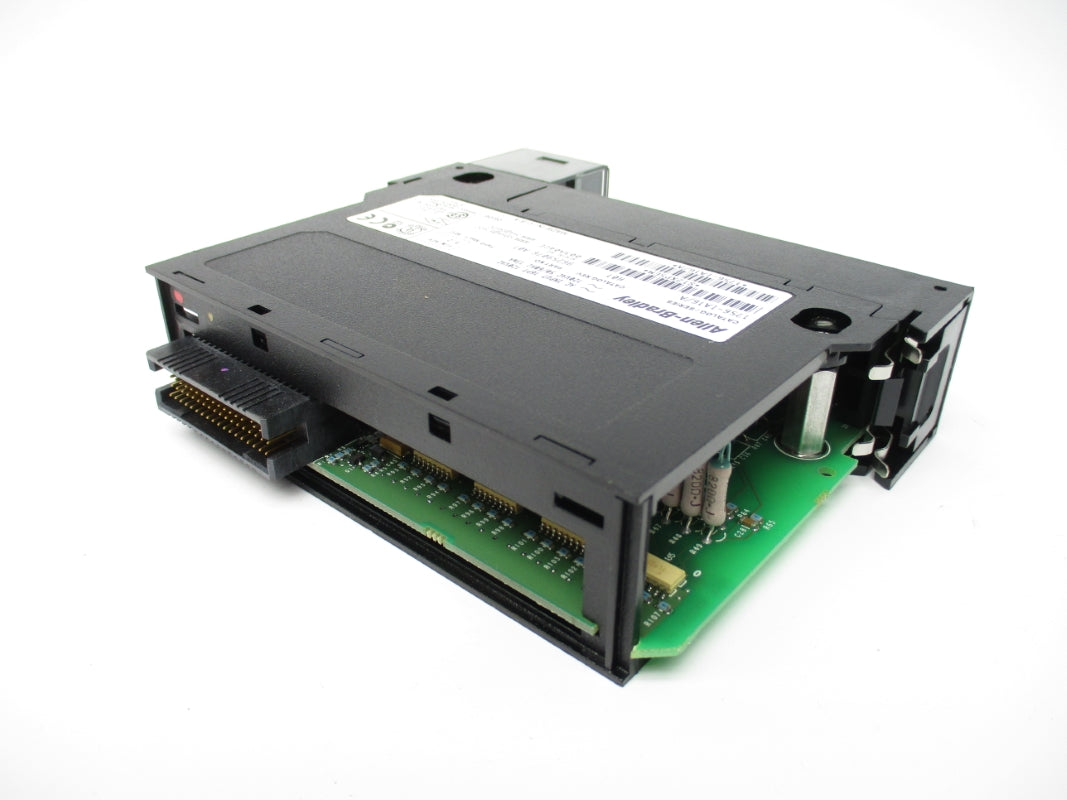 ALLEN BRADLEY 1756-IA16 SER. A 120VAC F/W 3.2 NSNP