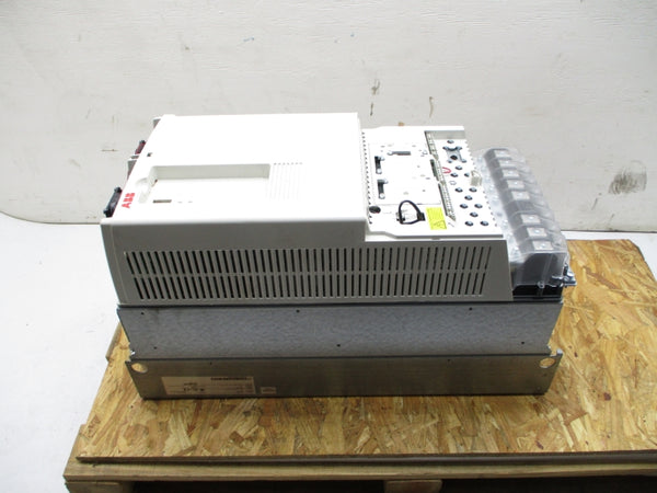 ABB ACS800-U4-0140-5+P901 380-500VAC 180A NSMP