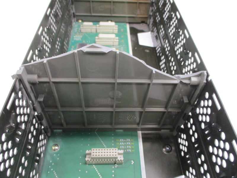 ALLEN BRADLEY 1746-P2 1746-A13 SER. B 85-132VAC 5A (AS PICTURED) UNMP