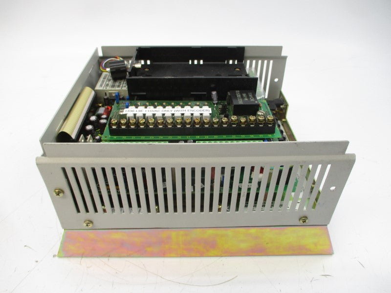 ALLEN BRADLEY 1336E-BRF10-AA-EN-L9E SER. D 380/480VAC 2.8A (AS PICTURED) UNMP