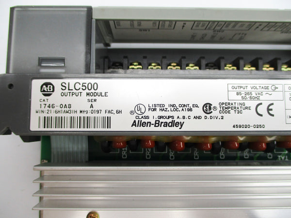 ALLEN BRADLEY 1746-OA8 SER. A 85-265VAC NSNP