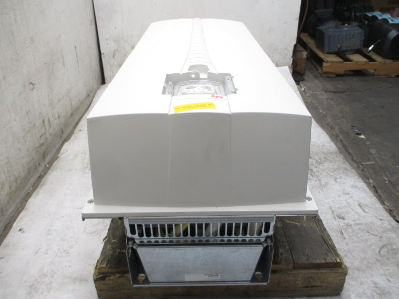 ABB ACS550-U1-246A-4+B055 380-480VAC 246A NSNP