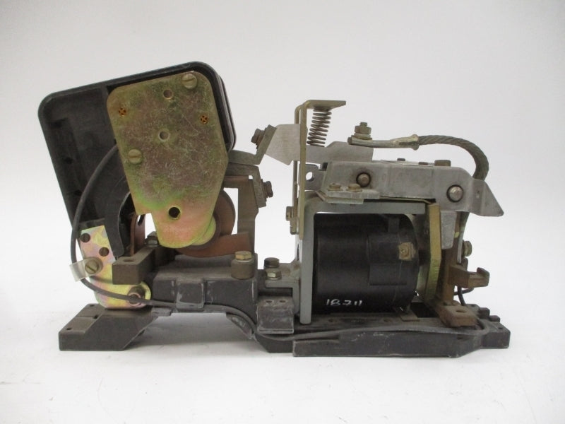 EC+M 7004 MEO-3 51017-203-5053 SER. A 230/240VDC 100A UNMP