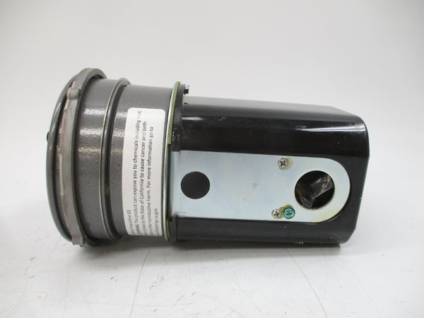 DWYER 102102-70 A3002 120/240VAC 10A 25PSI 0-2"H2O NSMP