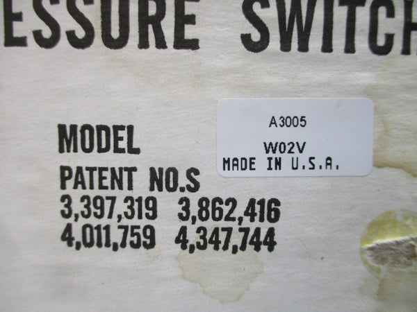 DWYER A3005 120/240VAC 10A 25PSI 0-5 NSMP