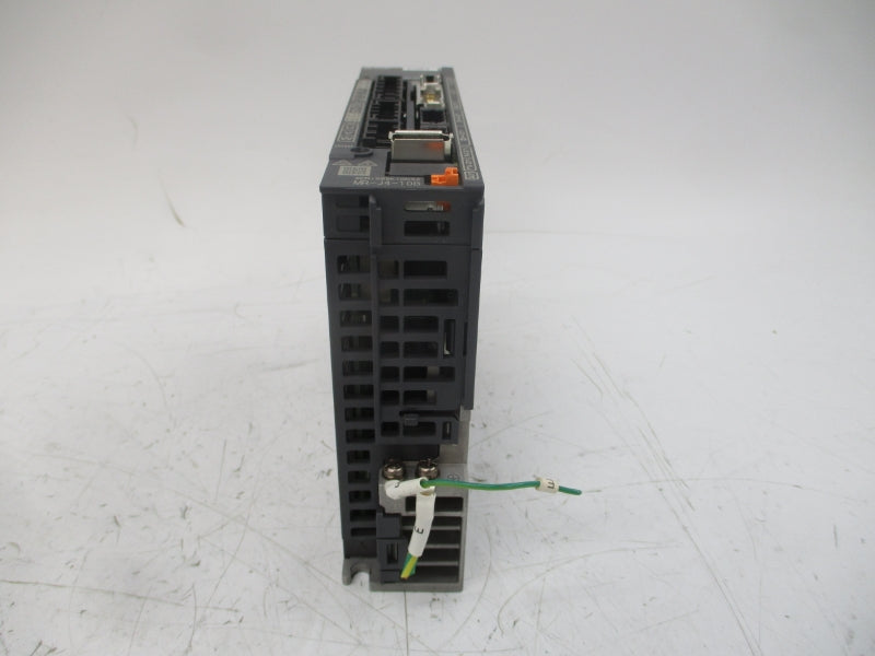 MITSUBISHI MR-J4-10B 200-240VAC 0.9/1.5A UNMP