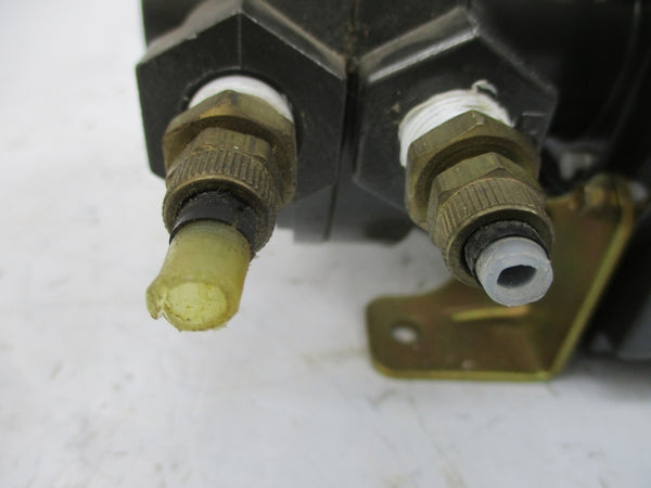 UNITED ELECTRIC H300K 8230 456 125/250VAC 15A 0-20PSI UNMP