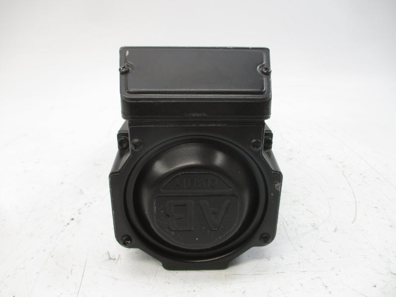 ALLEN BRADLEY MPL-B430P-MJ24AA SER. A 460VAC 9.2A NSNP