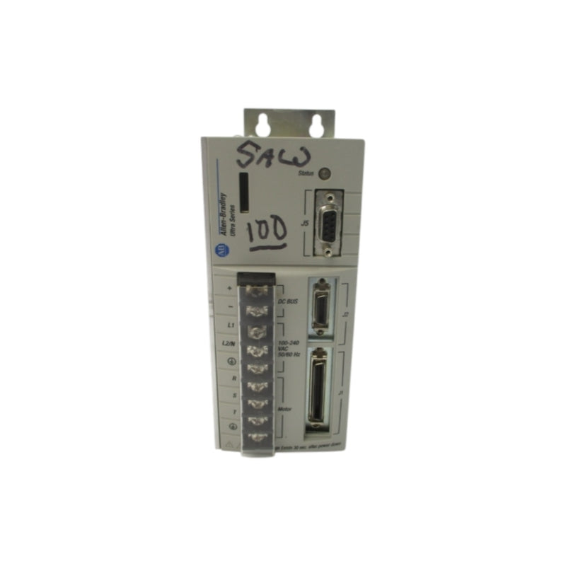 ALLEN BRADLEY 1398-DDM-005 SER. B F/W V1.60 120/240VAC 5A UNMP