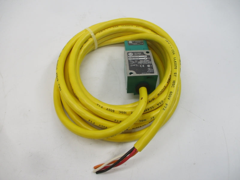 ALLEN BRADLEY 802M-DZY16 SER. A 5-24VDC 1.1A (BR/WH) NSMP