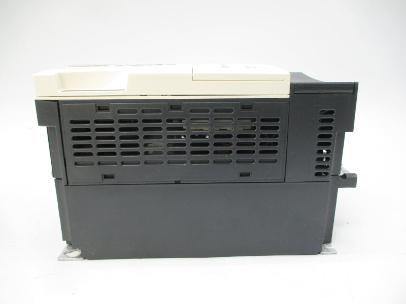 SCHNEDIER ELECTRIC ATV71HU22N4 380-480VAC 8.2A NSMP