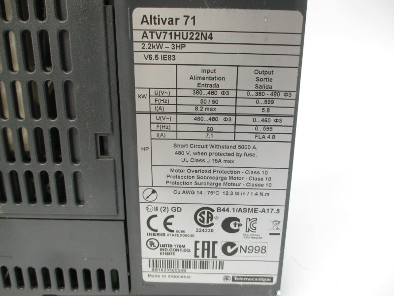 SCHNEDIER ELECTRIC ATV71HU22N4 380-480VAC 8.2A NSMP