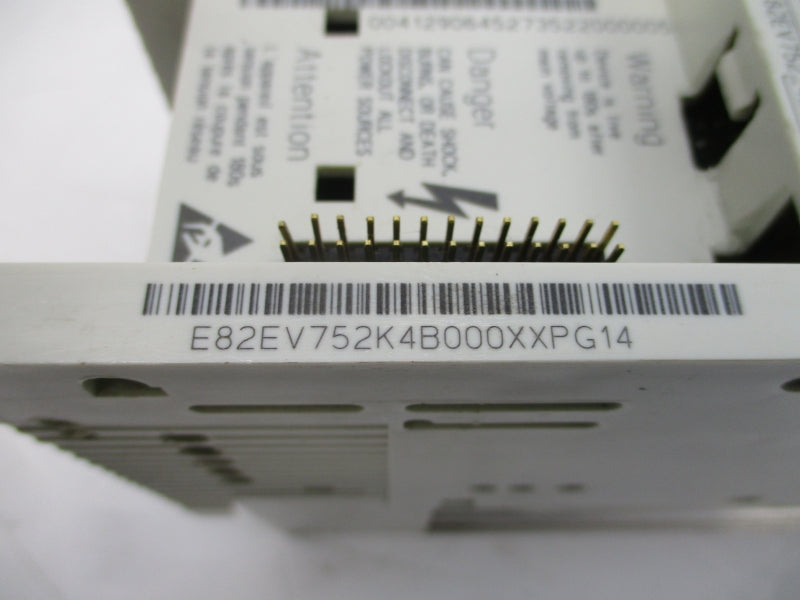 LENZE E82EV752K4B000XXPG14 00412906 400/500VAC 21.5-17.2A UNMP