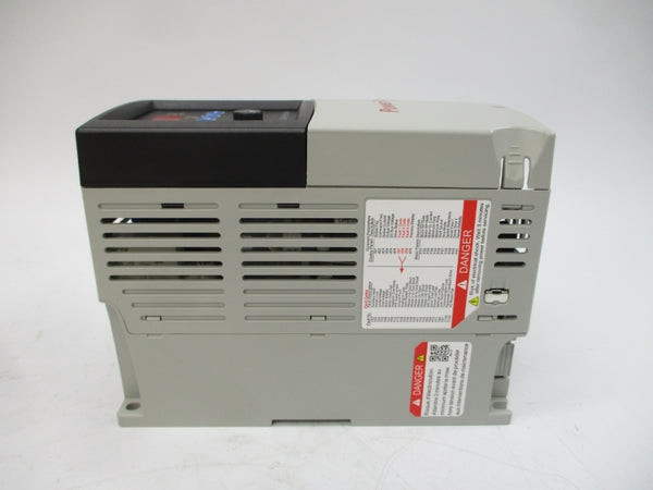 ALLEN BRADLEY 22B-B8P0N104 SER. A F/W 7.02 180-264VAC 9.5A NSMP