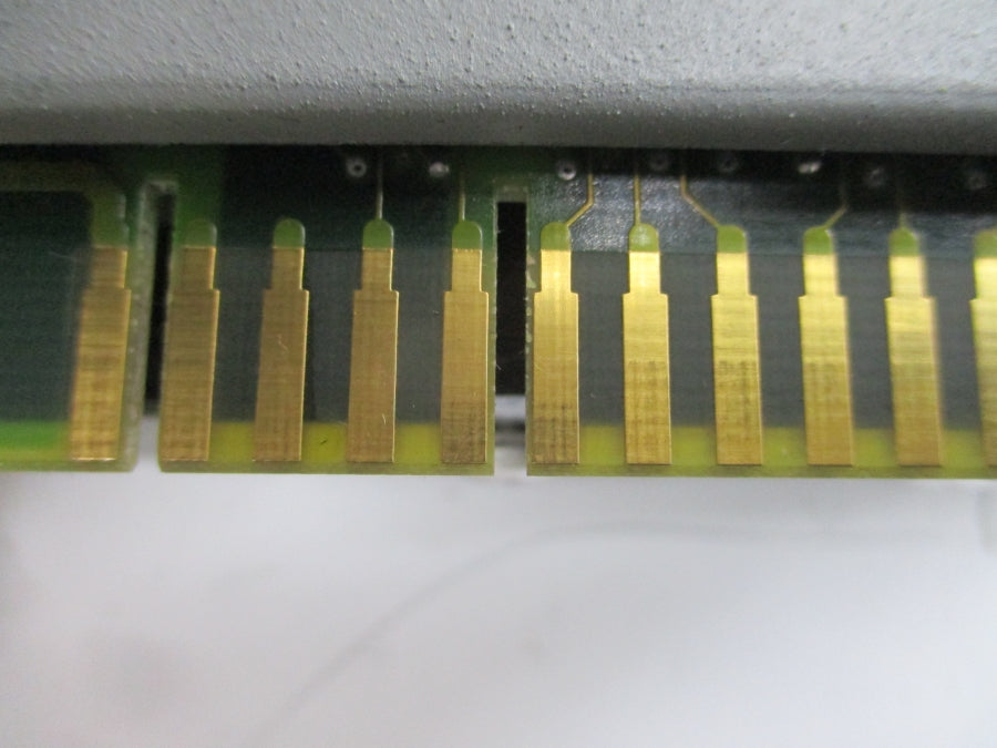 ALLEN BRADLEY 1772-LZP SER. D F/W F 120/240VAC 4A (NO KEY) UNMP