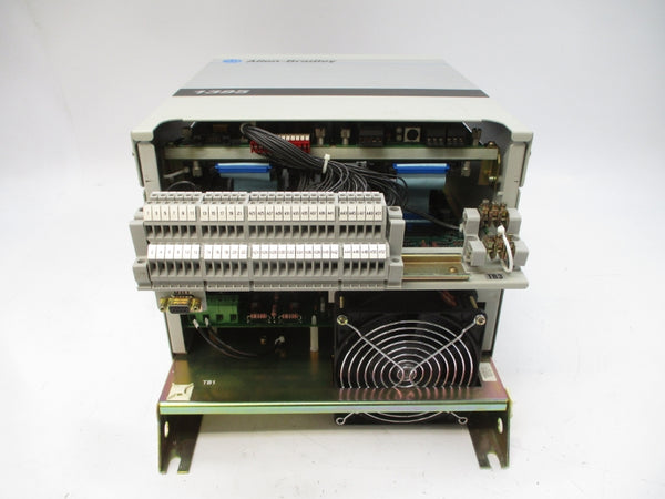 ALLEN BRADLEY 1395-B74-C2-P10-P51 SER. B 380/415/460VAC 86.6A UNMP