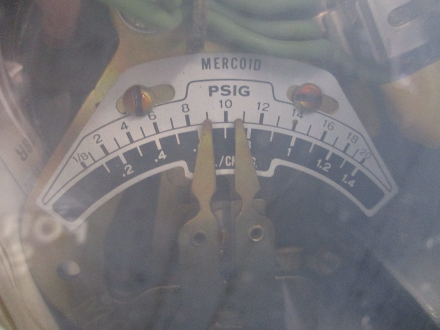 MERCOID CONTROL DAW33-804R3A 120/240VAC 4A 1/8-20PSI UNMP