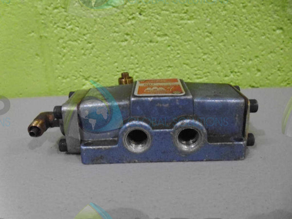 AAA PRODUCTS INTERNATIONAL MODEL R02 4WAY VALVE UNMP